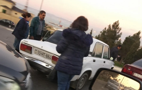 Bakıda zəncirvari qəza tıxac yaratdı - FOTO