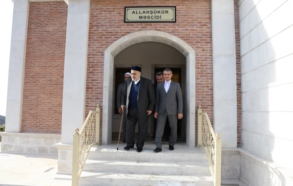 Şeyxülislam Ordubadda "Allahşükür" məscidinin açılışında iştirak edib - FOTO