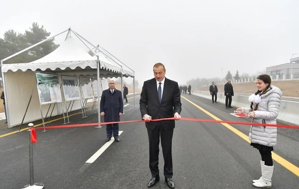 Президент на открытии 101-117-км участка автомобильной дороги Баку-Шемахы-Евлах - ФОТО