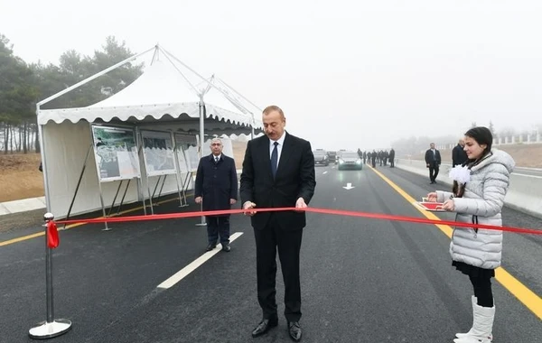 Президент на открытии 101-117-км участка автомобильной дороги Баку-Шемахы-Евлах - ФОТО