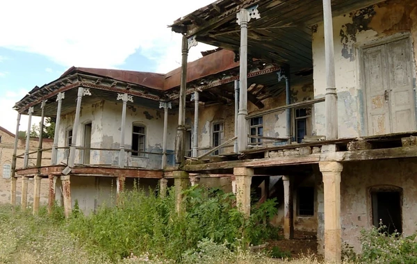 Tovuzun viran qalan bəy evləri - FOTO