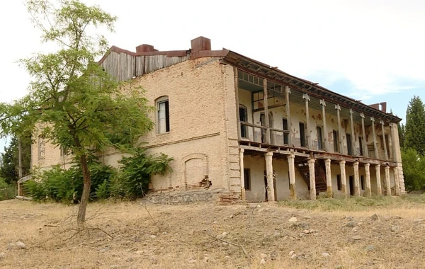 Tovuzun viran qalan bəy evləri - FOTO