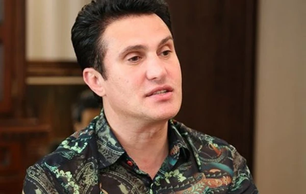 "Mənim üçün həyat yoldaşımı bacım bəyənib" - Nadir