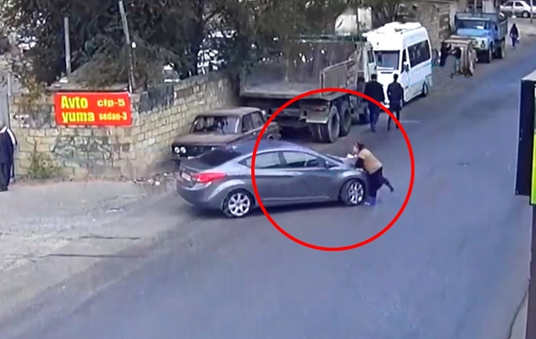 Yolu keçən qadını maşın belə vurdu – Suiqəsd, yoxsa ... - REAL VİDEO