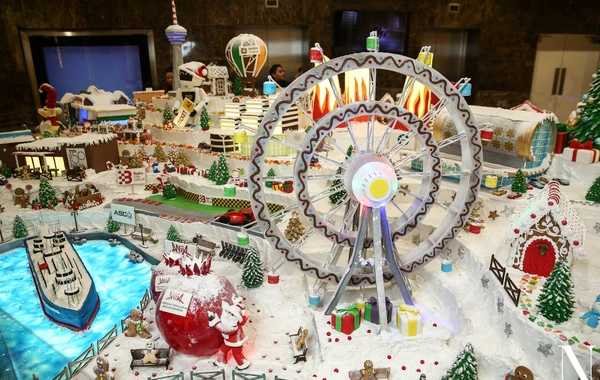 Шестого декабря в Port Baku Mall открылась выставка Gingerbread City - ВИДЕО