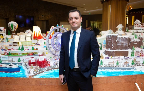 Шестого декабря в Port Baku Mall открылась выставка Gingerbread City - ВИДЕО