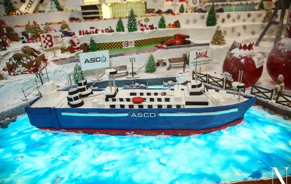 Шестого декабря в Port Baku Mall открылась выставка Gingerbread City - ВИДЕО