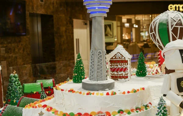 Шестого декабря в Port Baku Mall открылась выставка Gingerbread City - ВИДЕО
