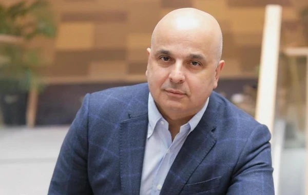 Azərbaycanlı həkim dünyanın 6 nevroloqundan biri seçildi - 5,3 milyon avro mükafat aldı