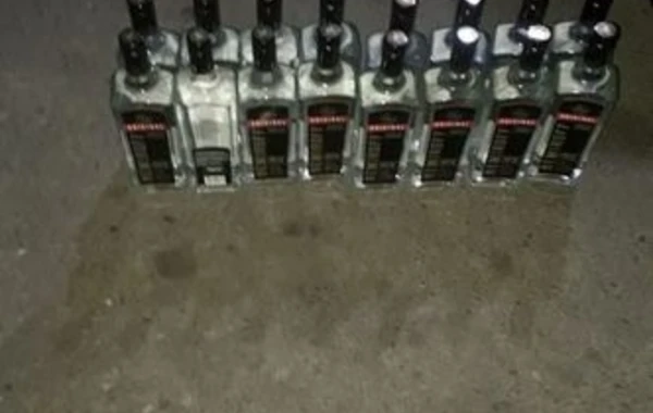 Avtomobilində qaçaq yolla araq keçirmək istəyən şəxs yaxalandı - FOTO