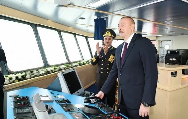 Президент Ильхам Алиев принял участие в сдаче в эксплуатацию первого танкера - ФОТО