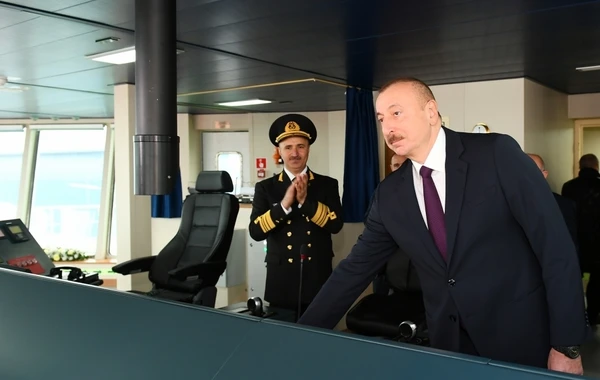 Президент Ильхам Алиев принял участие в сдаче в эксплуатацию первого танкера - ФОТО