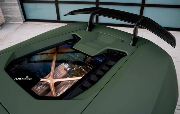 Итальянский суперкар Lamborghini переделали в армейскую версию - ФОТО