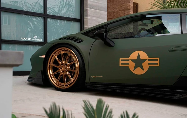 Итальянский суперкар Lamborghini переделали в армейскую версию - ФОТО