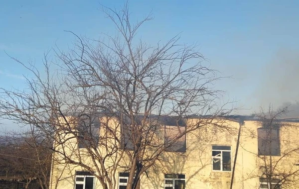 Azərbaycanda orta məktəbdə yanğın - Şagirdlər təxliyə olundu - FOTO
