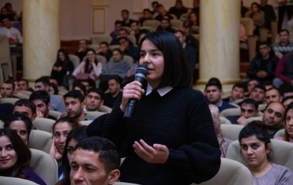 Дилара Сейидзаде провела встречу с молодежью на тему "Гейдар Алиев: гражданство и государственность" - ФОТО