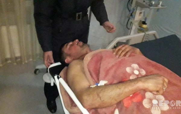 В Азербайджане сыновья председателя муниципалитета ранили односельчанина - ФОТО