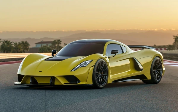Эксперты определили ТОП-5 самых быстрых автомобилей - ФОТО