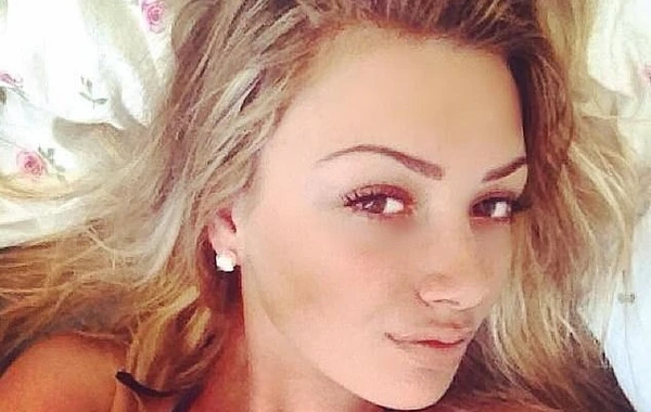23-летняя модель покусала пассажирку поезда: ей понадобилась прививка от столбняка - ФОТО
