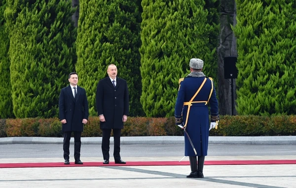 В Баку состоялась церемония официальной встречи президента Украины - ФОТО
