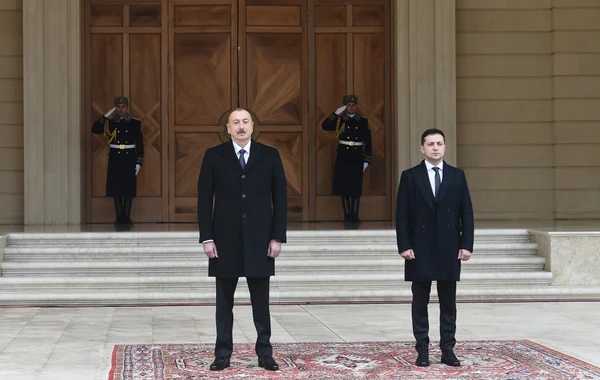 В Баку состоялась церемония официальной встречи президента Украины - ФОТО