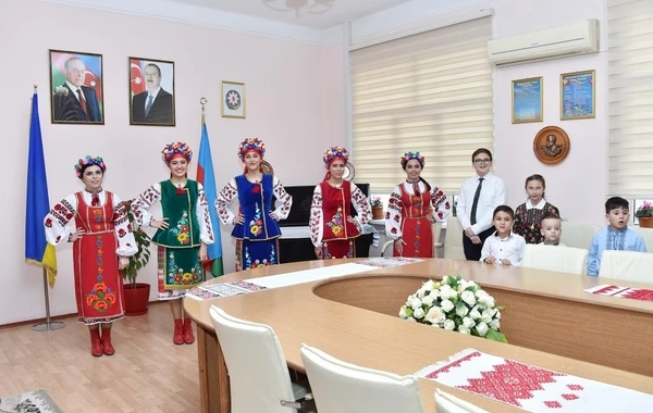 Ukrayna Prezidenti Bakıda universitetə getdi - FOTO