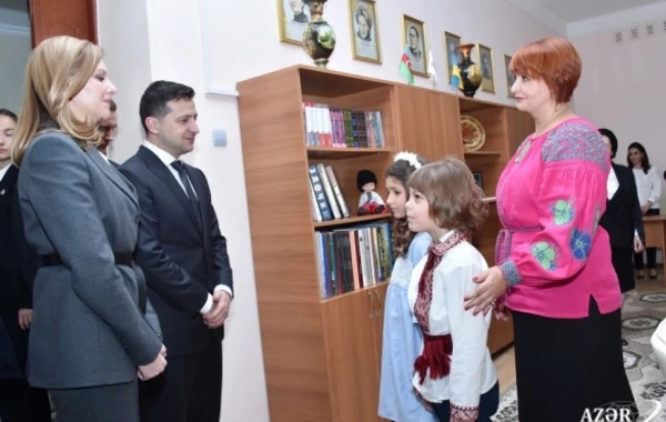 Зеленский с супругой в Бакинском славянском университете - ФОТО
