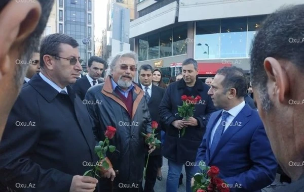 В Стамбуле установили памятную доску министру АДР - ФОТО