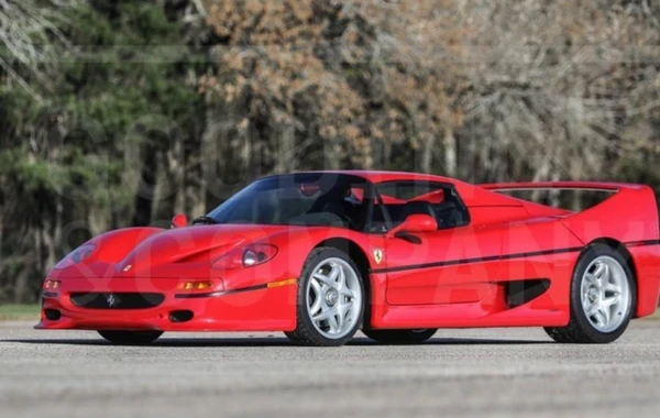 На аукционе продадут коллекцию старых Ferrari, которую оценили в $8 млн - ФОТО