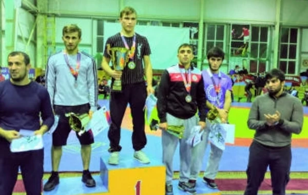 Güləşçilərimiz Dağıstanda beş medal qazandı - FOTO