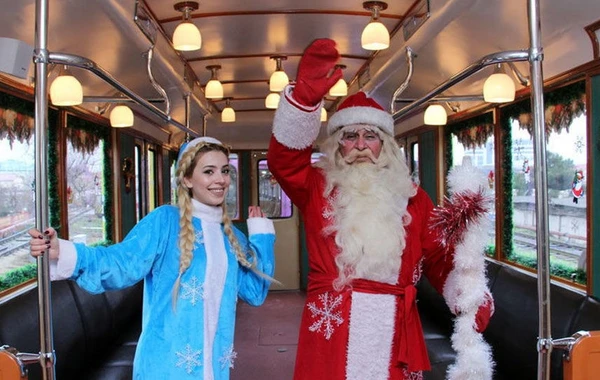 Bakı Metropolitenindən sərnişinlərə Yeni il sürprizi