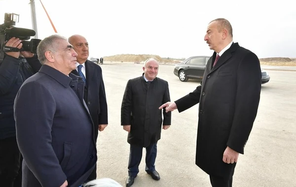 Президент ознакомился со строительством новой автодороги Баку-Губа-госграница России - ФОТО