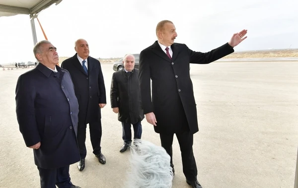 Prezident Bakı-Quba-Rusiya ilə dövlət sərhədi yeni avtomobil yolunun tikintisi ilə tanış olub - FOTO