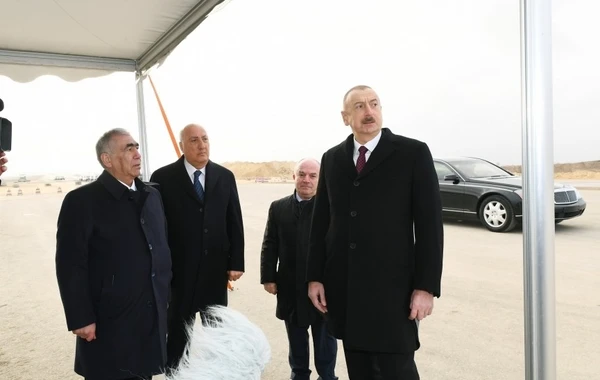Prezident Bakı-Quba-Rusiya ilə dövlət sərhədi yeni avtomobil yolunun tikintisi ilə tanış olub - FOTO