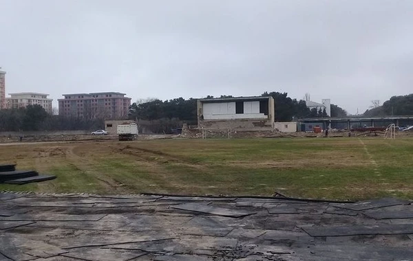 Sumqayıt şəhər stadionu sökülür - FOTO