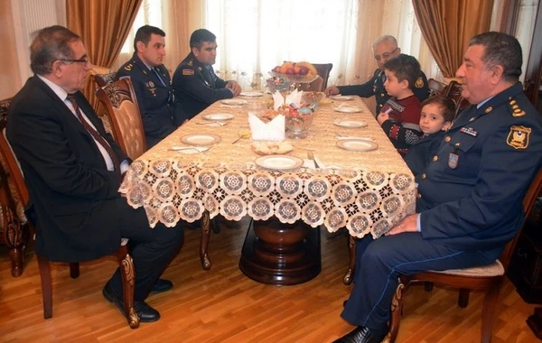 Медаль "За отвагу" вручена семье военного летчика - ФОТО