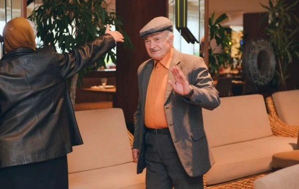 Bakıda qocalar evinin sakinləri üçün Yeni il süfrəsi açıldı - FOTO