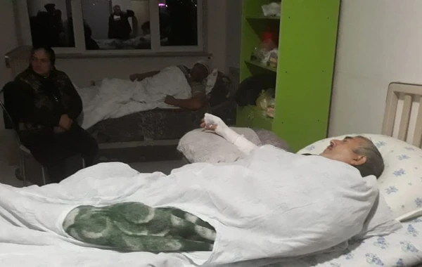 SON DƏQİQƏ: Tovuzda içərisində bir ailənin üzvləri olan UAZ dərəyə aşdı - FOTO