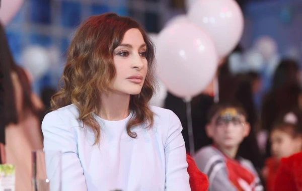 Mehriban Əliyeva Heydər Əliyev Fondunun uşaqlar üçün təşkil etdiyi bayram şənliyində - FOTO