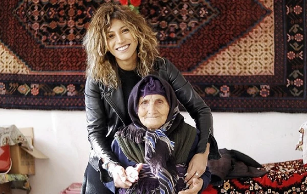 Röya Əsmər nənəyə ev tikdirəcək