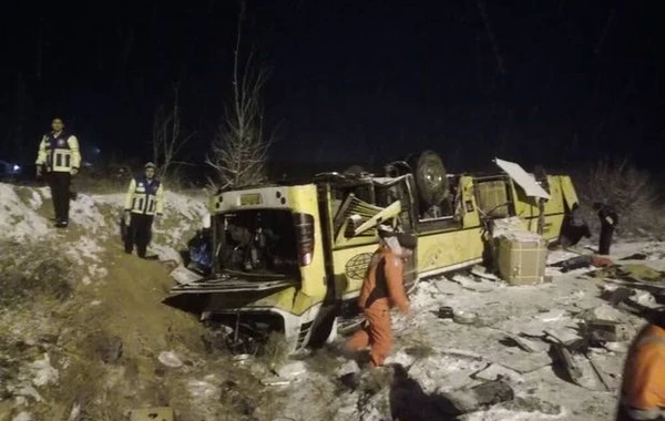 Təbrizə gedən avtobus qəzaya uğradı: doqquz ölü, onlarla yaralı - FOTO