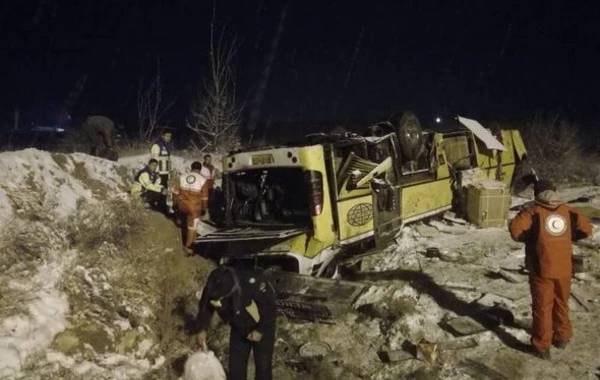 Təbrizə gedən avtobus qəzaya uğradı: doqquz ölü, onlarla yaralı - FOTO