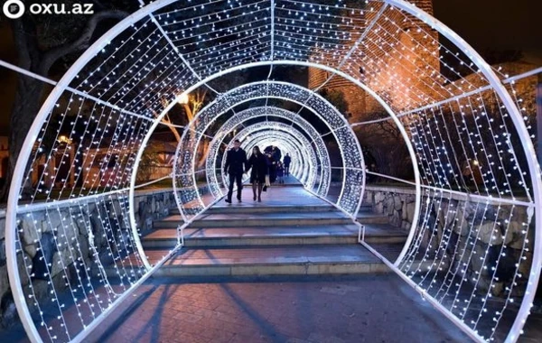 Баку прощается с 2019-м годом - ФОТОРЕПОРТАЖ