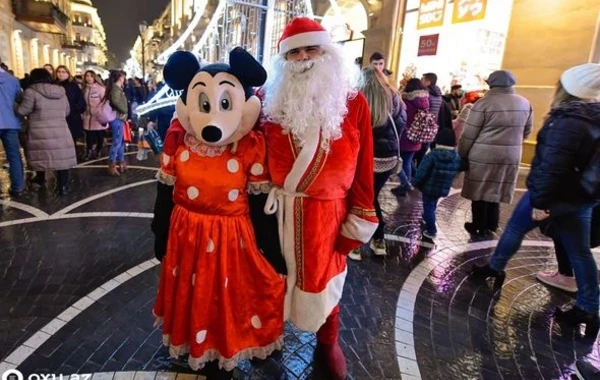Баку прощается с 2019-м годом - ФОТОРЕПОРТАЖ