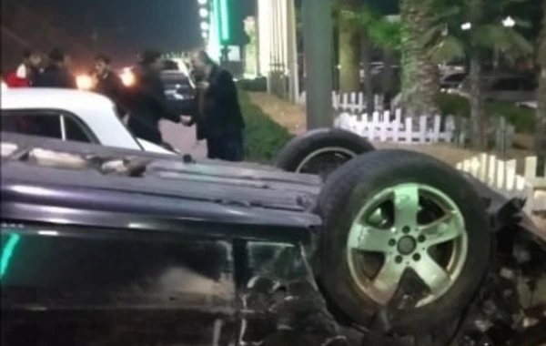 Ağstafada “Mercedes” 4 avtomobilə çırpıldı - 10-dan çox yaralı var - FOTO