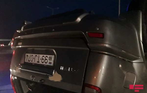 Hövsan yolunda "Nissan X-Trail" aşıb - FOTO