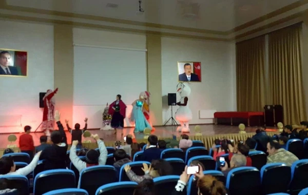 Minlərlə hərbçinin övladı bayram şənliklərində iştirak edib - FOTO