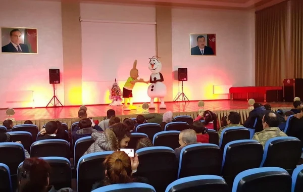 Minlərlə hərbçinin övladı bayram şənliklərində iştirak edib - FOTO