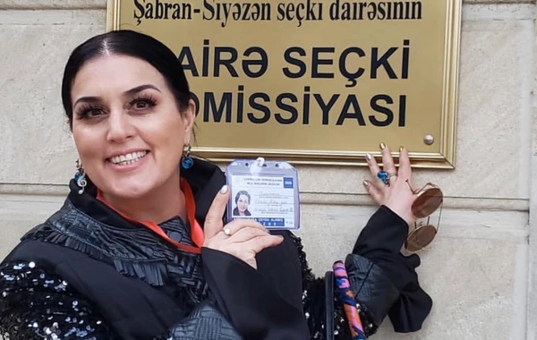 Elza Seyidcahan deputatlığa namizəd oldu - FOTO