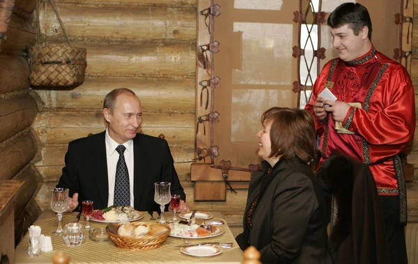 Опубликована новая серия редких ФОТО Путина